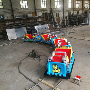 户外景区游乐园内玻璃钢旋转小火车儿童游乐设备轨道火车观光火车