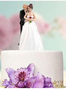 结婚礼品 蛋糕装饰品 树脂工艺品 人物 摆件 新房装饰 浪漫玫瑰花
