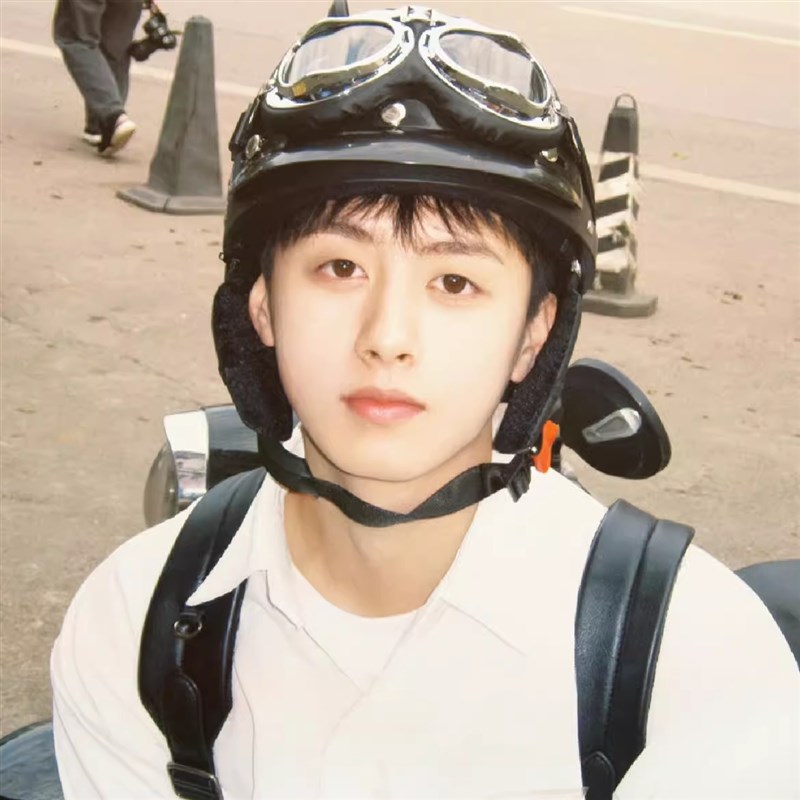 哈雷电动车头盔夏季男生3uce认证电瓶车四季通用款电瓶车安全帽