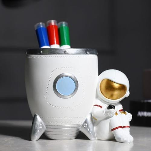 可爱儿童节宇航员笔筒创意礼物桌面装饰摆件笔桶收纳盒工艺品