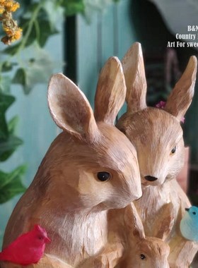 复古田园可爱的小兔子一家树脂阳台庭院花园太阳能装饰灯兔年摆件