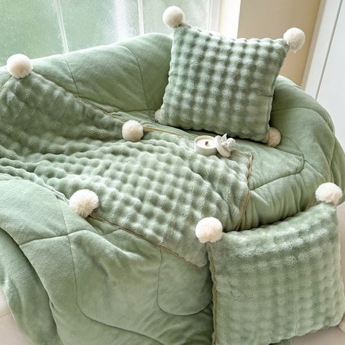 纯色仿兔绒抱枕被子两用加厚保暖车载靠垫毯二合一午睡枕头被新款