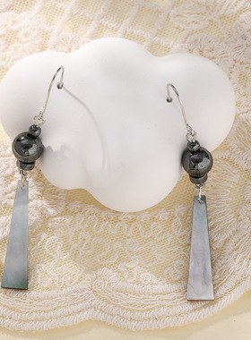 除却乌山~复古汉服耳坠小众ins风天然石黑蝶贝清冷高级耳环新款