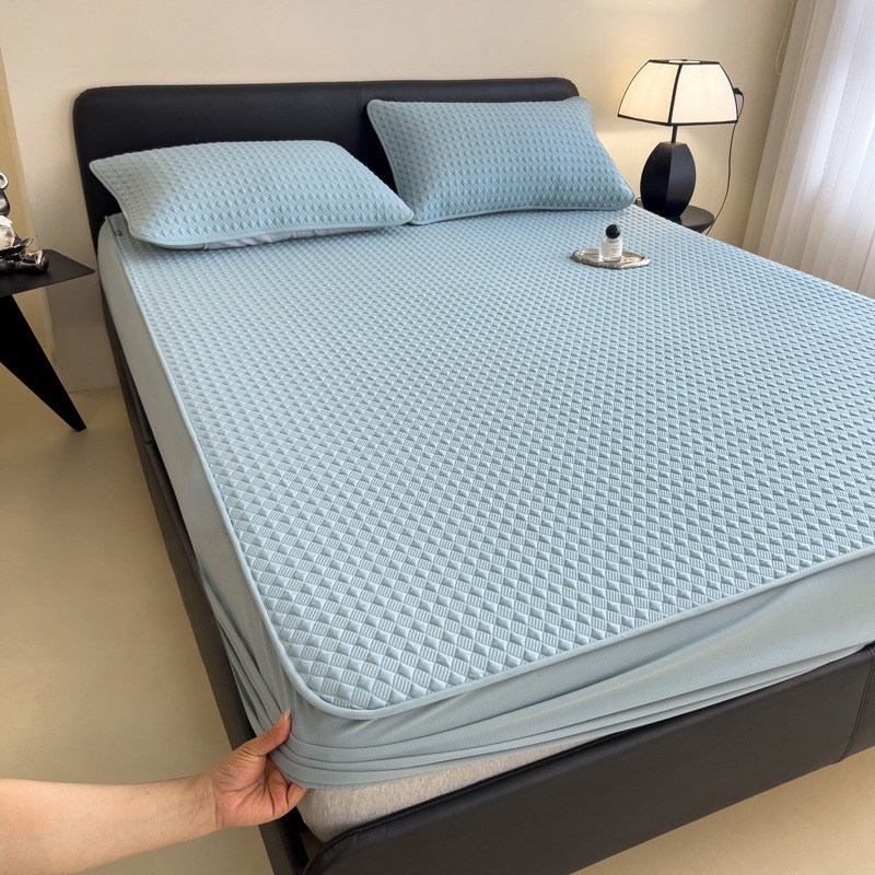 轻奢A类乙纶凉席三件套聚乙烯冰丝席可机洗水洗空调软席2m床笠1.8