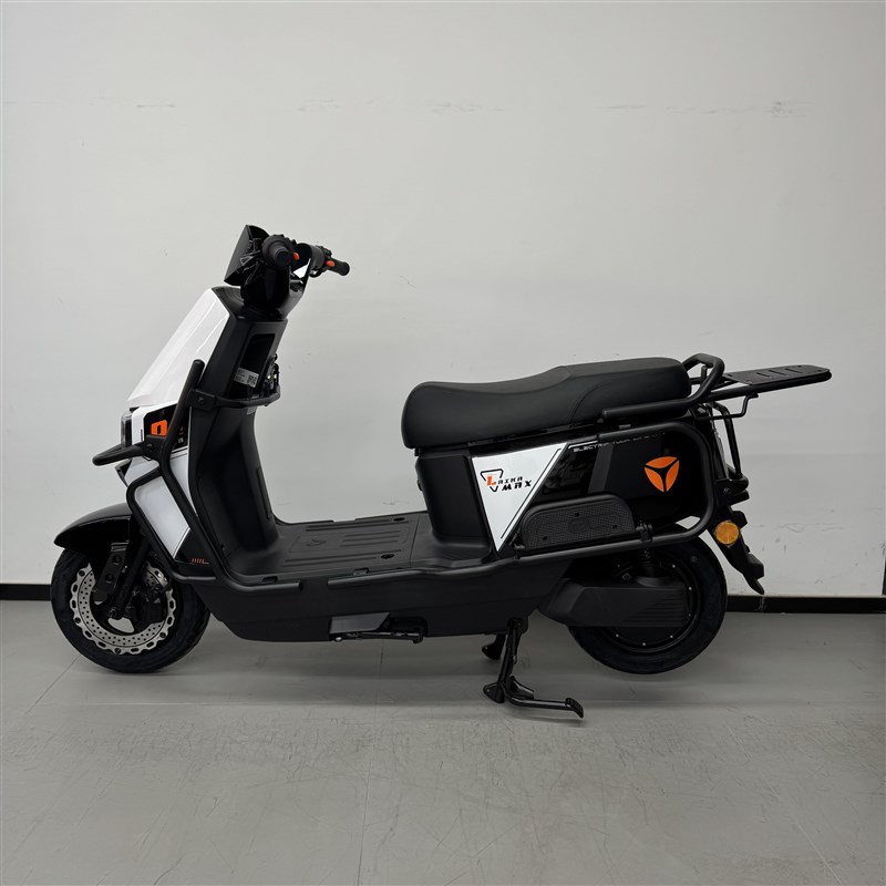 适用雅迪莱卡电动车护杠雅迪莱卡护杠莱卡加厚前后保险杠加固尾架