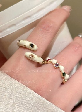 奶油交叉锆石戒指女生2025新款轻奢高级感食指戒独特绝美叠戴指环