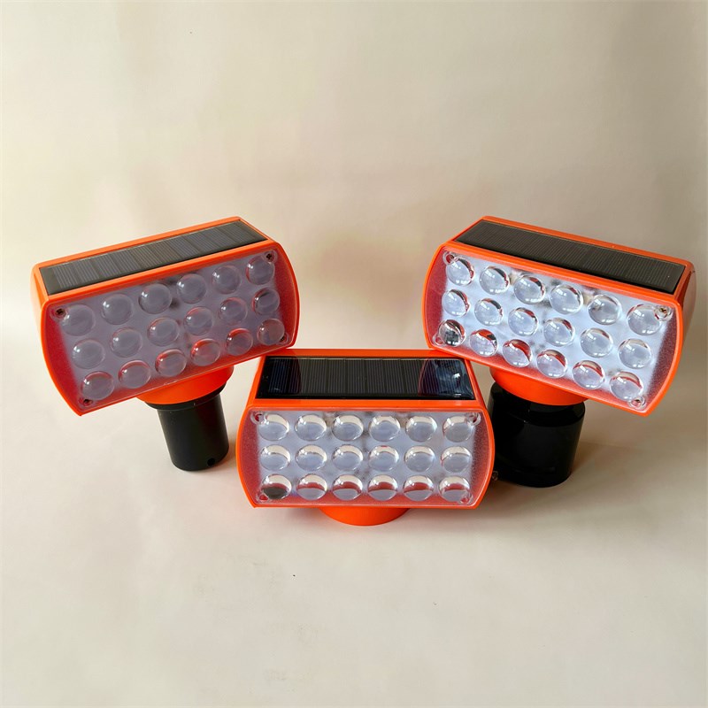 太阳能双面警示灯红蓝爆闪灯可充电E强光施工工地信号灯道路指示