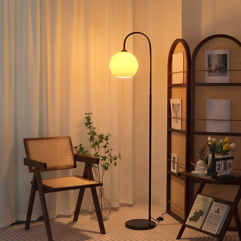 法式中古氛围落地灯客厅沙发角卧室床头极简美式复古阅读立式台灯