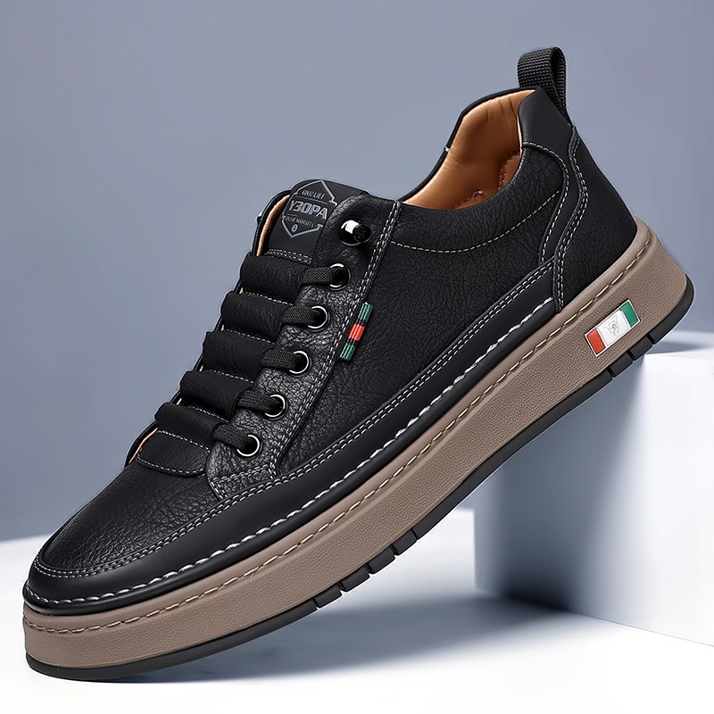 男鞋爆款百搭黑色鞋耐磨潮鞋子休闲防滑板鞋时尚牛皮软底跑步鞋