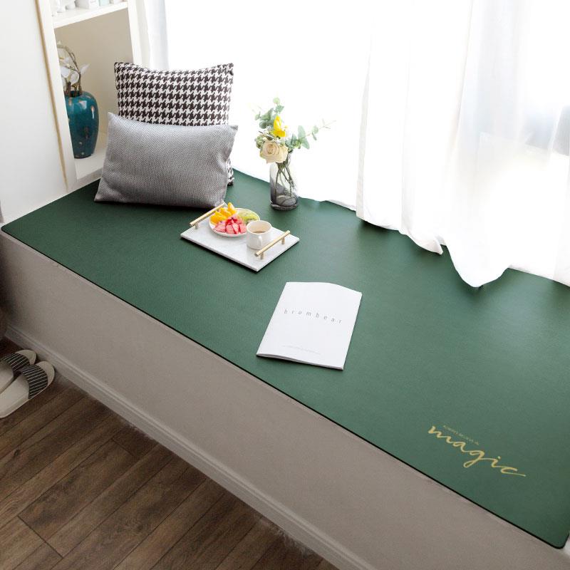 现代简约皮革飘窗垫轻奢字母窗台垫四季款防污防滑定做卧室阳台垫