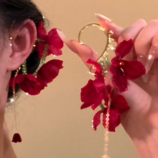 红色玫瑰花朵流苏耳挂氛围感耳夹女复古夸张气质耳坠耳环新娘耳饰