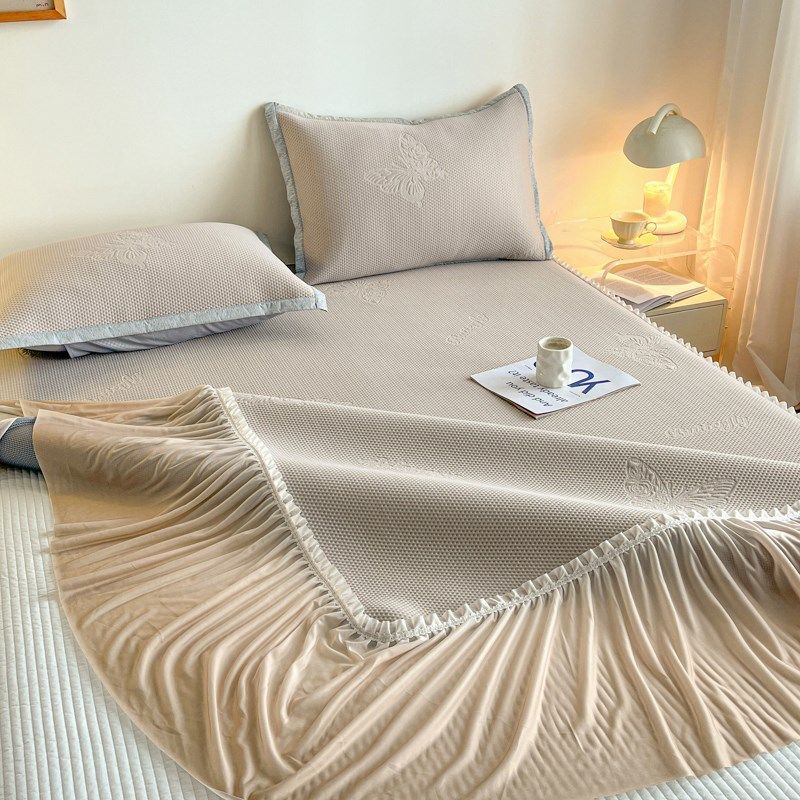 2025年新款A类冰豆豆凉席床裙款可裸睡PE冰丝凉席空调软席可机洗