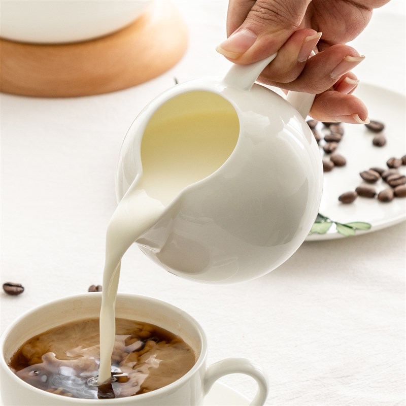 骨瓷英式奶罐陶瓷奶缸咖啡加奶杯迷你奶K盅家用西式蜜蜂杯配套器