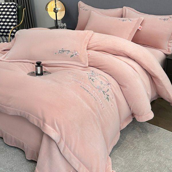 高档A类轻奢牛奶绒四件套刺绣被套冬季保暖加绒加厚珊瑚绒法兰绒4