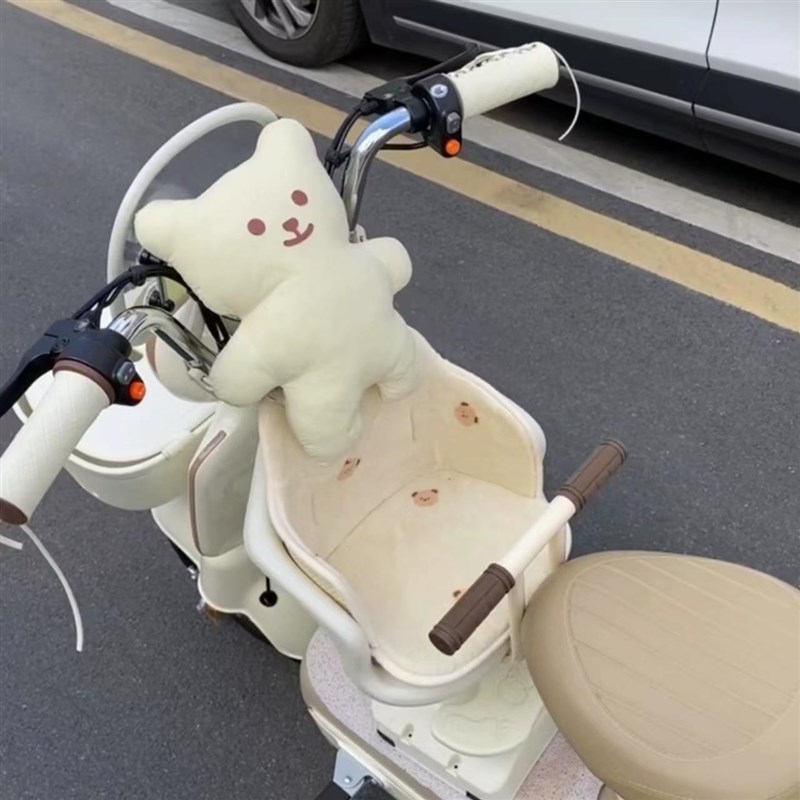 小熊电动车防撞i垫电瓶摩托车儿童婴儿加厚加大前置防磕碰卡通头