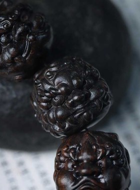 沉香木龙生九子手串25mm檀香木雕刻貔貅瑞兽佛珠念珠男士转运手链