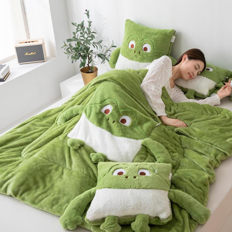 折叠加厚保暖兔绒抱枕被子两用办公室午睡沙发靠枕二合一汽车上冬