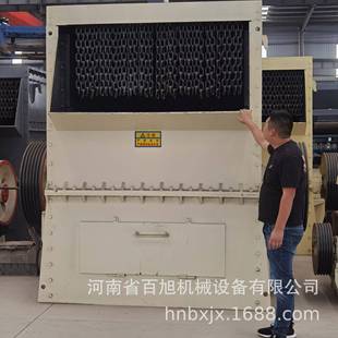 方箱式重锤石头破碎机移动建筑垃圾制砂机轮胎方箱式移动破碎机