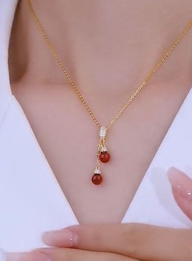 轻奢红玛瑙流苏吊坠项链2022年新款潮高级感锁骨链钛钢.不掉色颈