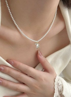 法式鱼尾吊坠珍珠项链女ins轻奢C名媛高级感颈链百搭设计感锁骨链