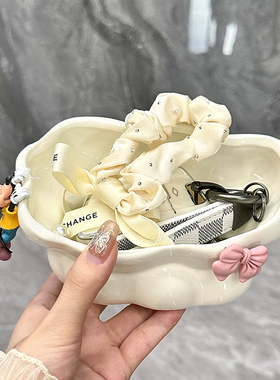 奶油风云朵客厅茶几桌面遥控器收纳盒入户玄关钥匙收纳摆件装饰品