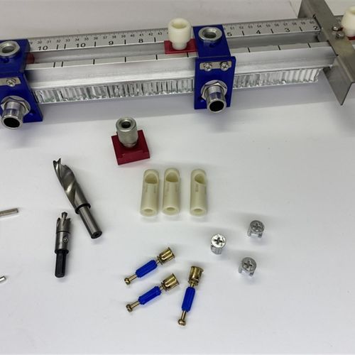 全铝蜂窝板定制衣柜三合一钻孔定位器拉姆螺丝钻孔钻孔焊接整板