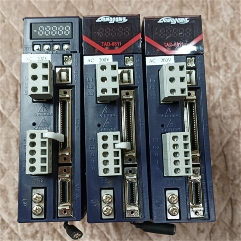 TAD8811 N141 E333 多摩川伺服驱动器