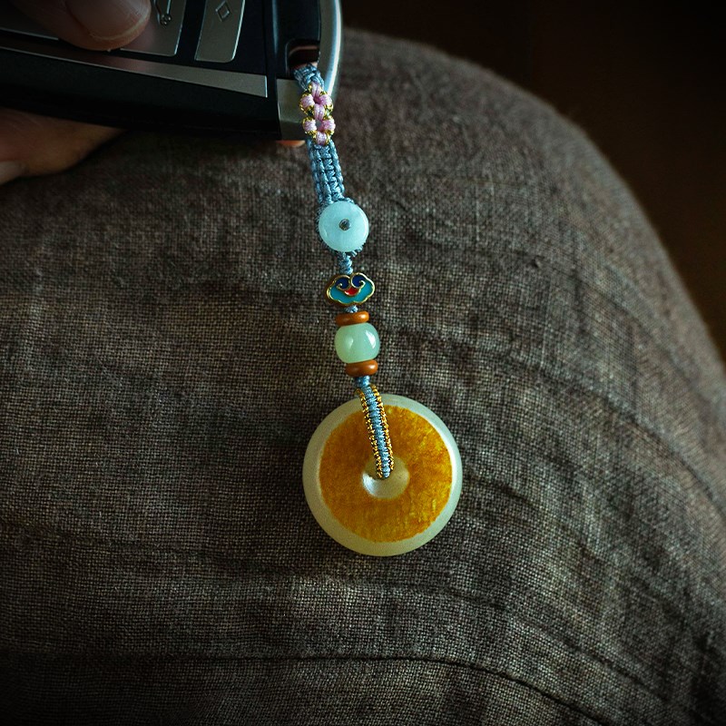 天然和田糖玉平安扣钥匙吊坠高档感汽车钥匙挂件个性包挂佩饰礼品