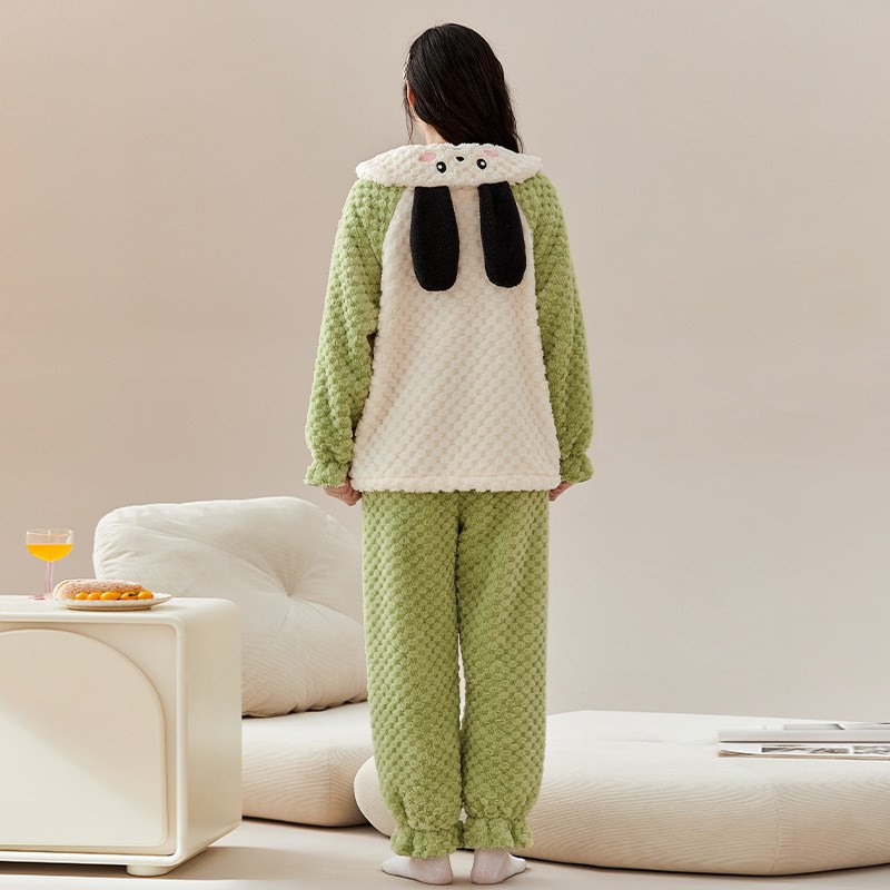 秋冬法兰绒睡衣女加厚长r袖保暖日系甜美可外穿大码家居服女士套