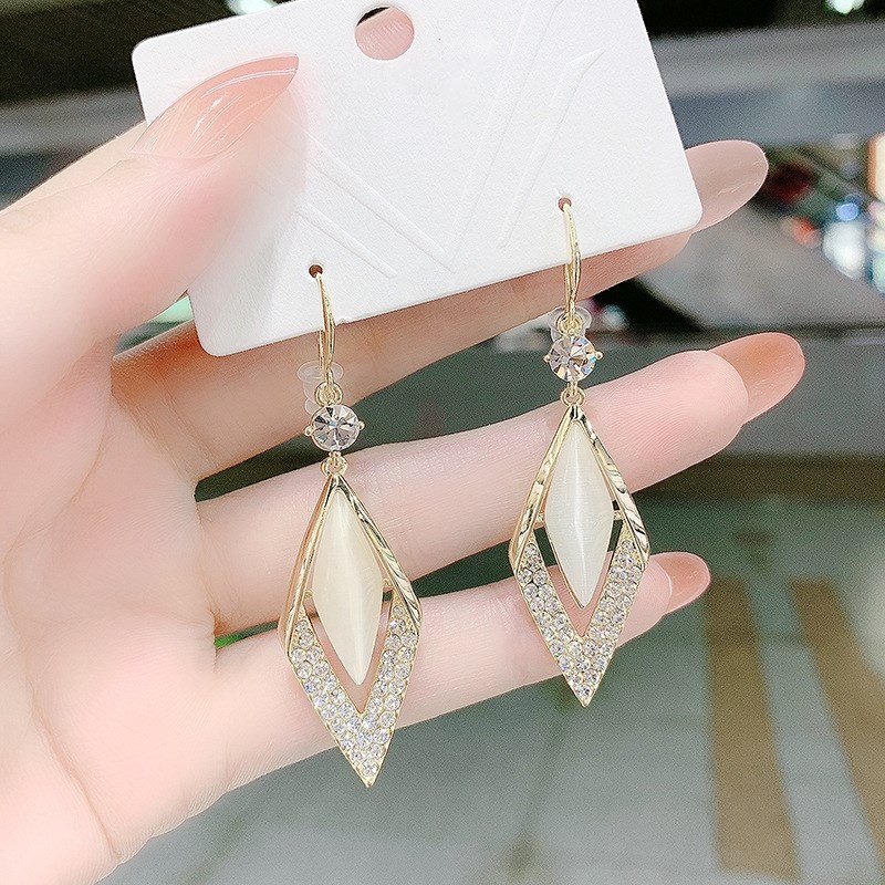 镶钻猫眼石几何耳环气质百搭菱形耳坠修饰Q脸型圆脸显瘦耳饰