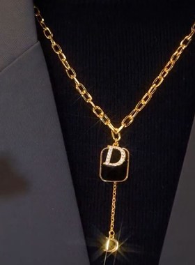 轻奢小众设计D字j母毛衣链女2024年新款高级感网红锁骨链短款项链