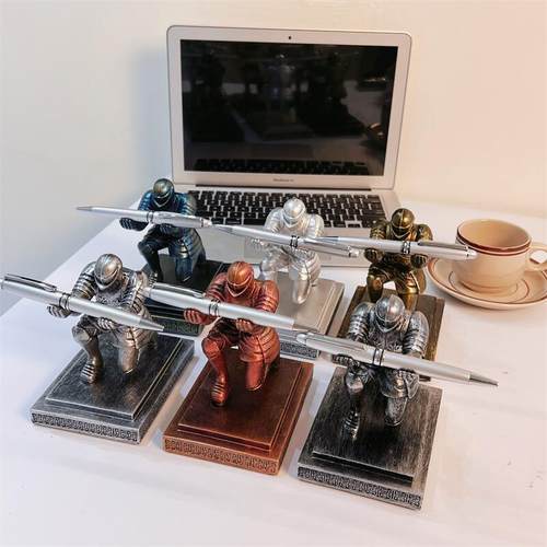 执行官士兵骑士笔座 笔插 创意笔筒笔托笔架螃蟹浩克绿巨人剪刀座