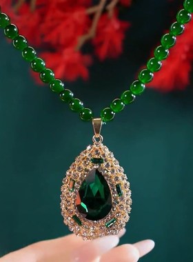 新款复古祖母绿串珠水q晶项链女水滴毛衣链长款高级感吊坠配饰挂