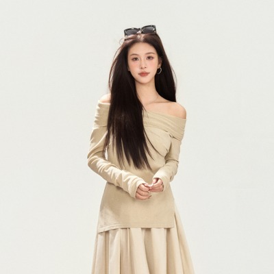 Lora Bella/“凛秋迟迟”可高领可一字肩真针织收腰显瘦上衣