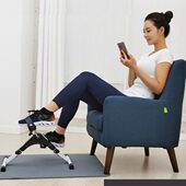 办公室桌下脚踏防止翘二郎腿搁脚神器脚蹬女运动器材健身车脚踏凳