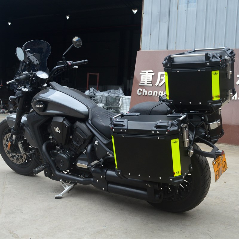 适用于奔达摩托车黑旗500铝合金三箱V4快拆专用边箱架尾箱带灯