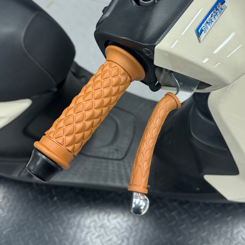 摩托车复古手把胶防滑把套雅马哈巧格125i改装油门把手防震把套