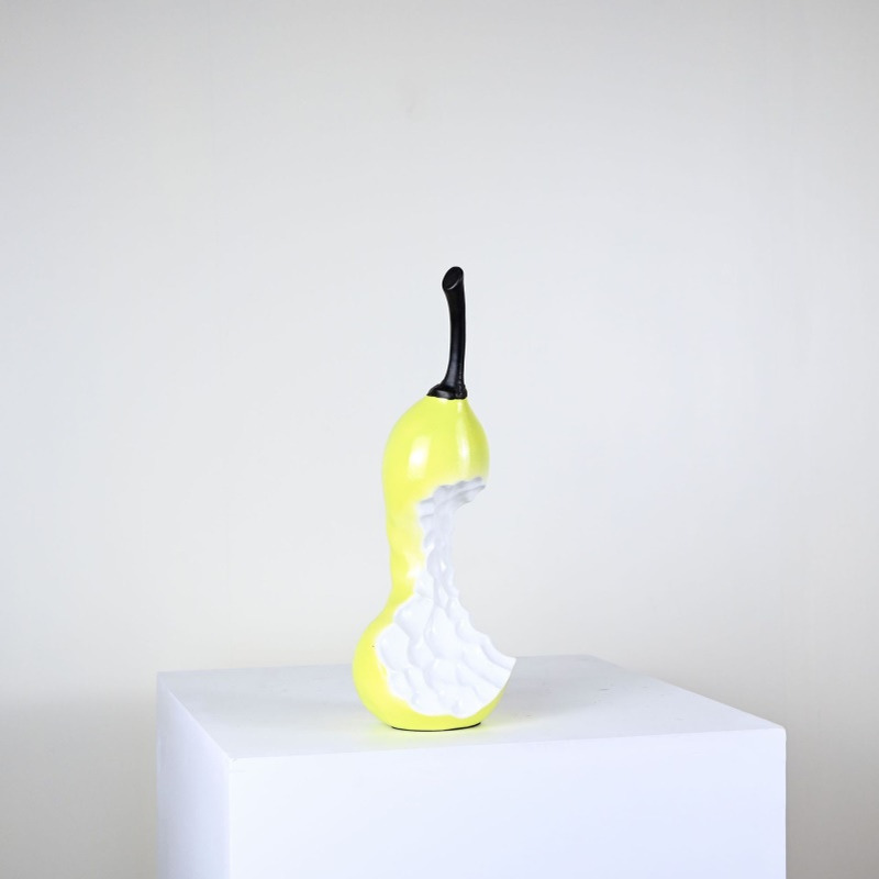 现代意式极简绿色美人梨子摆件样板房茶室书房桌面家居装饰品摆件