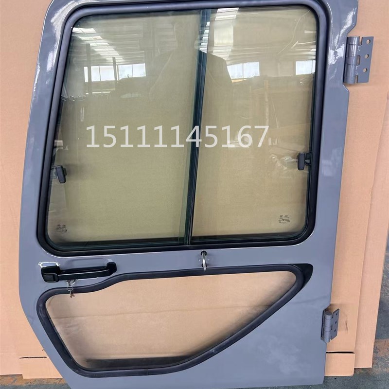 加藤820 822 1430 1250挖掘机车门总成  钩机门子 R820-3