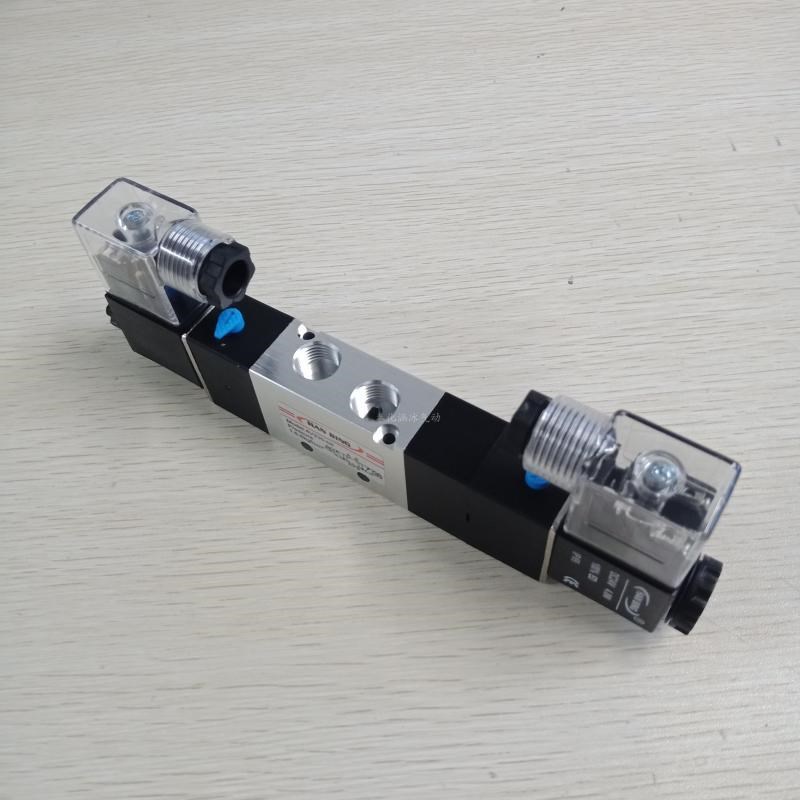 4v230c一08三位五通电磁DC24V换向4V230P双电控4V330E-08中泄