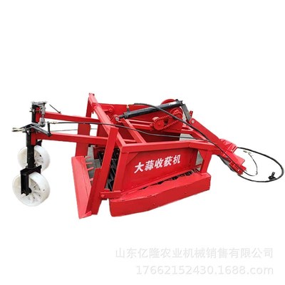 自动铺放收蒜机 四轮大蒜收割机 不伤大蒜出蒜机价格