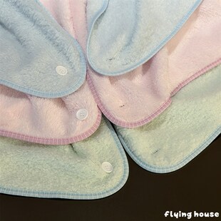 可爱卡通抱枕毯子二合一薄款珊瑚绒空调被午睡披肩小毯子车载两用