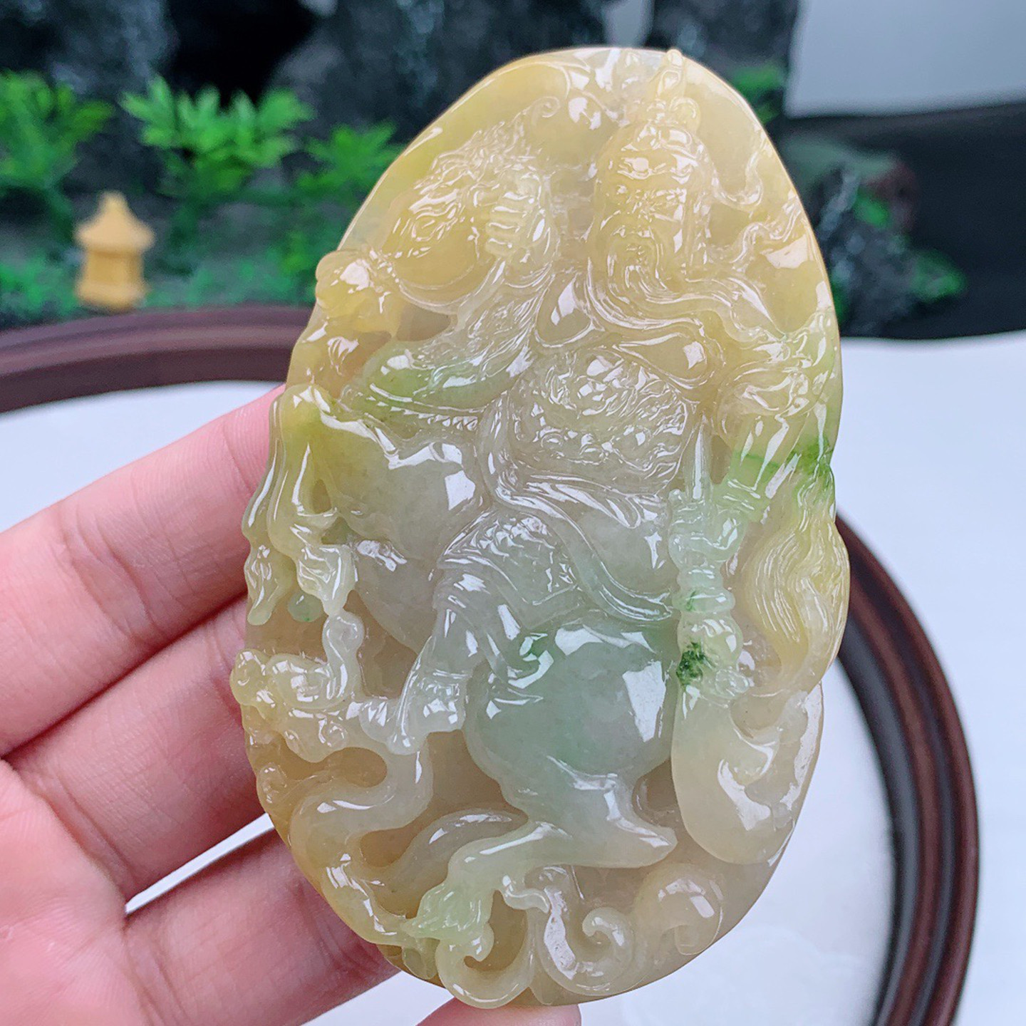 缅甸天然A货玉石翡翠 老坑冰种手工精雕黄翡关公吊坠