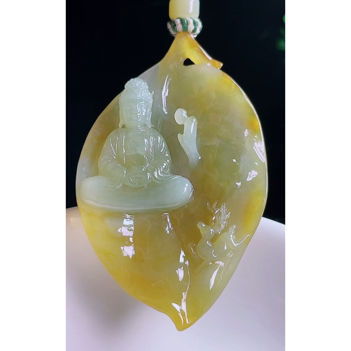 缅甸天然A货玉石翡翠 老坑冰种手工精雕黄加绿大日如来吊坠