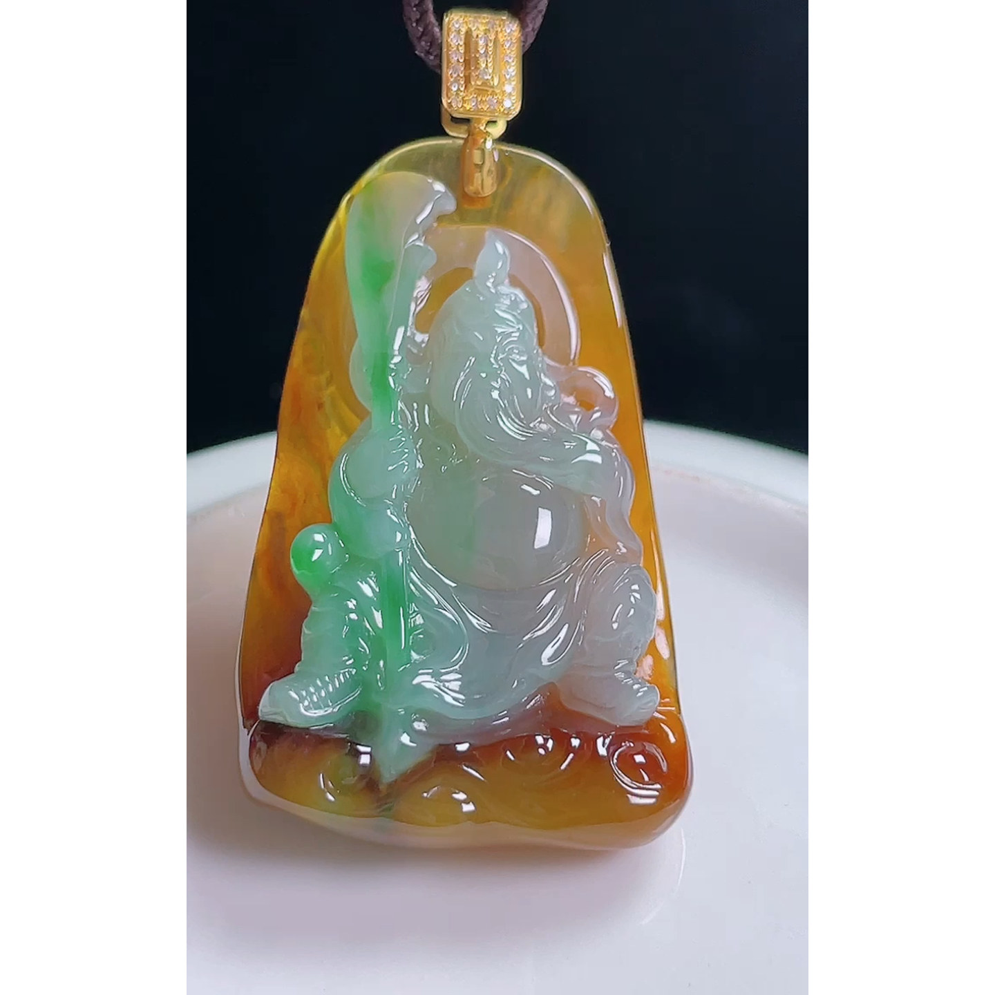 缅甸天然A货玉石翡翠 老坑冰种 手工精雕 18k金冰黄加绿关公吊坠