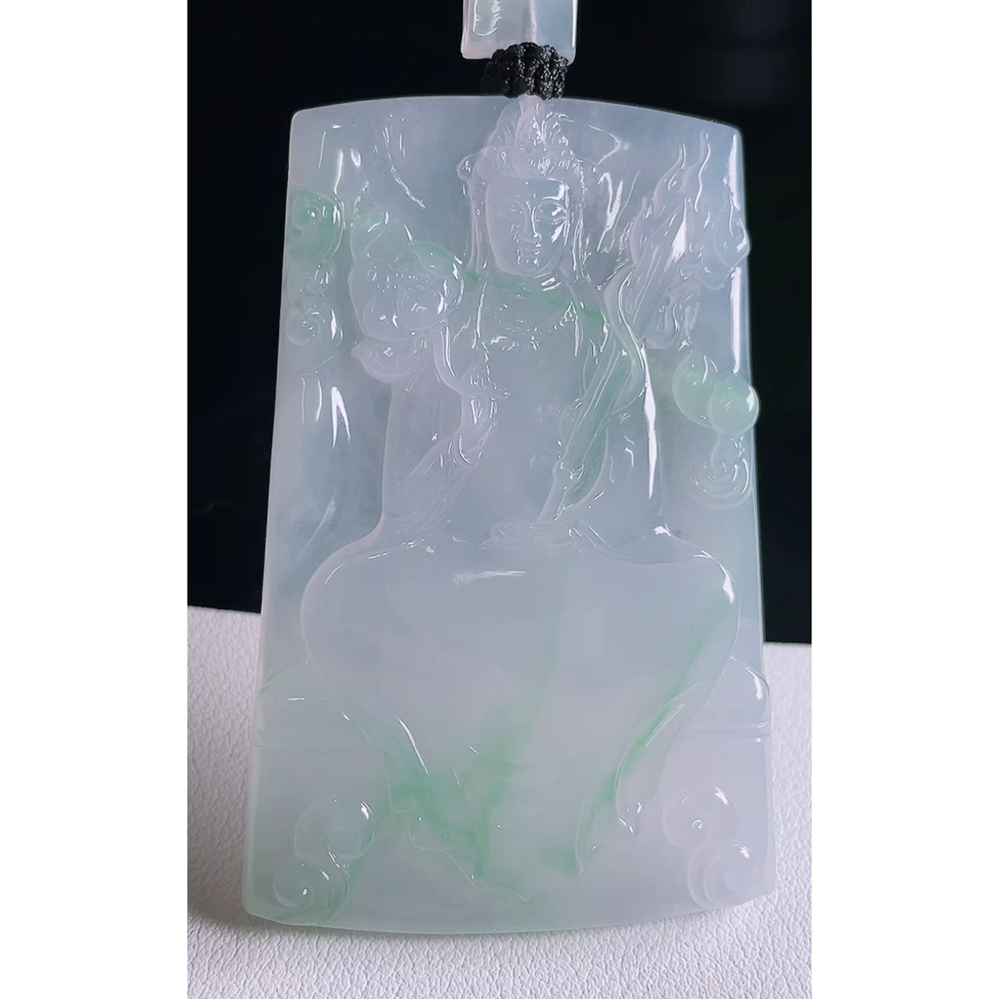 缅甸天然A货玉石翡翠 老坑冰种手工精雕飘阳绿大观音牌吊坠