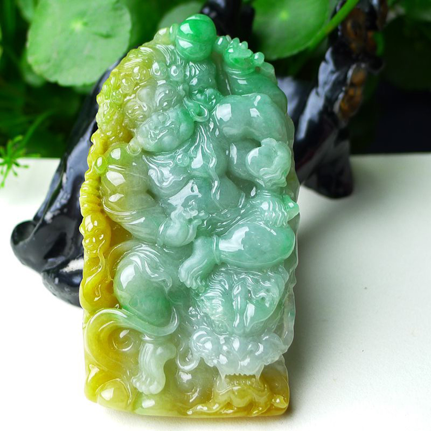 缅甸天然A货玉石翡翠 老坑冰种手工精雕三彩黄加绿 不动明王吊坠
