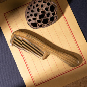 常州梳篦邢粮木艺非遗传承精品檀香木工艺女生无静电直卷发木梳子