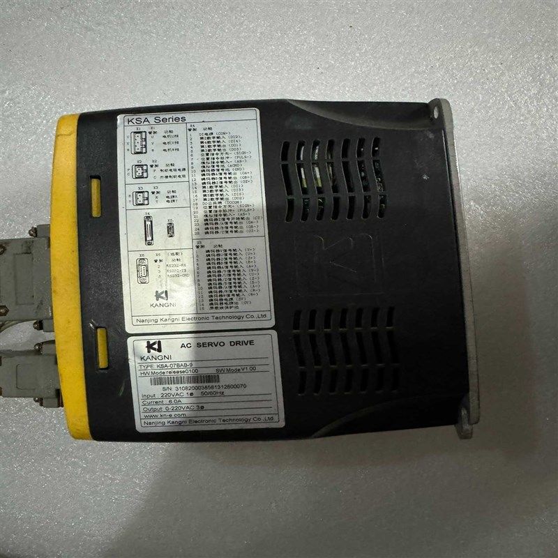康尼伺服驱动器KSA-07BAB-9(仿佛配件)