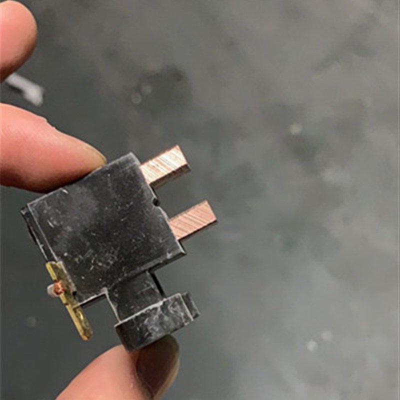 J164A高铜碳刷架  2KW汽油发电机碳刷架 5X6X15 碳刷